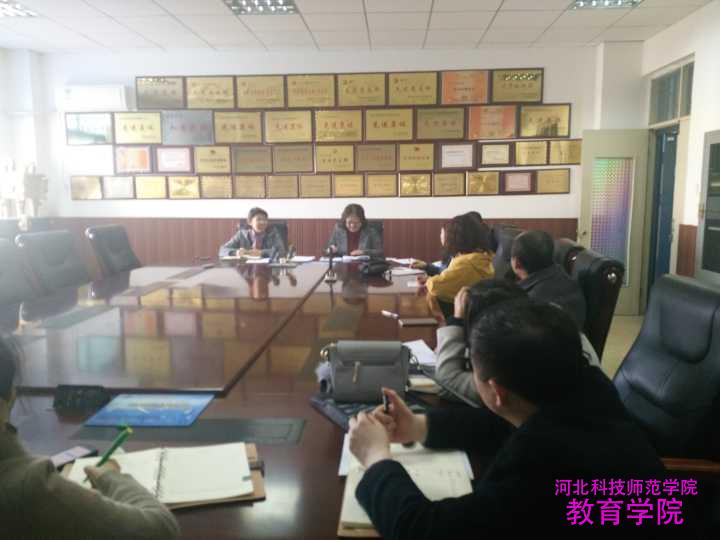 教育学院举办省三好、省优干答辩活动1.jpg
